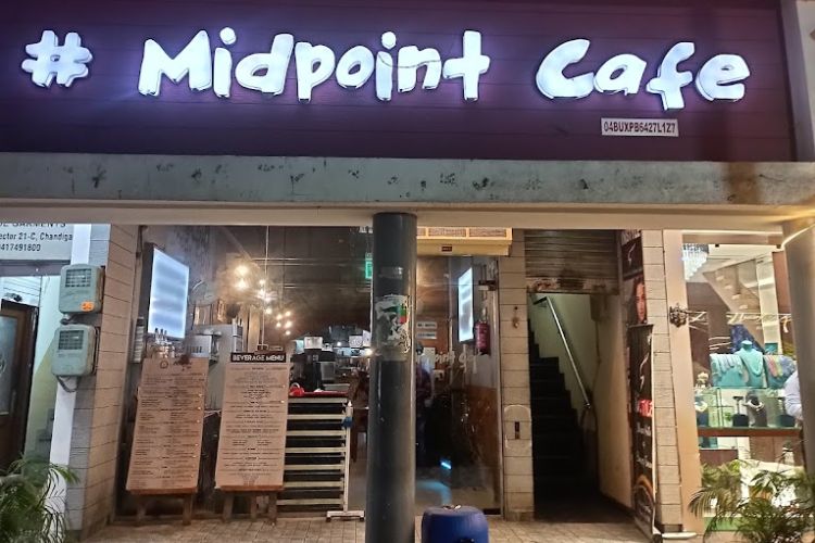 Midpoint Cafe Best Cafe In Chandigarh