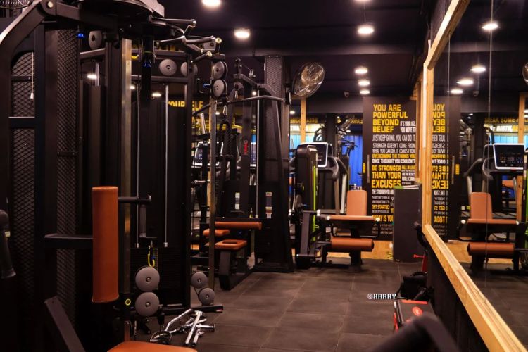 MUSCLE FACTORY GYM AND CROSSFIT